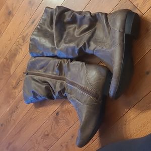 Dress boots